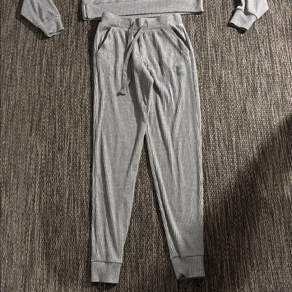 Alo yoga muse set grey - Picture 3 of 7